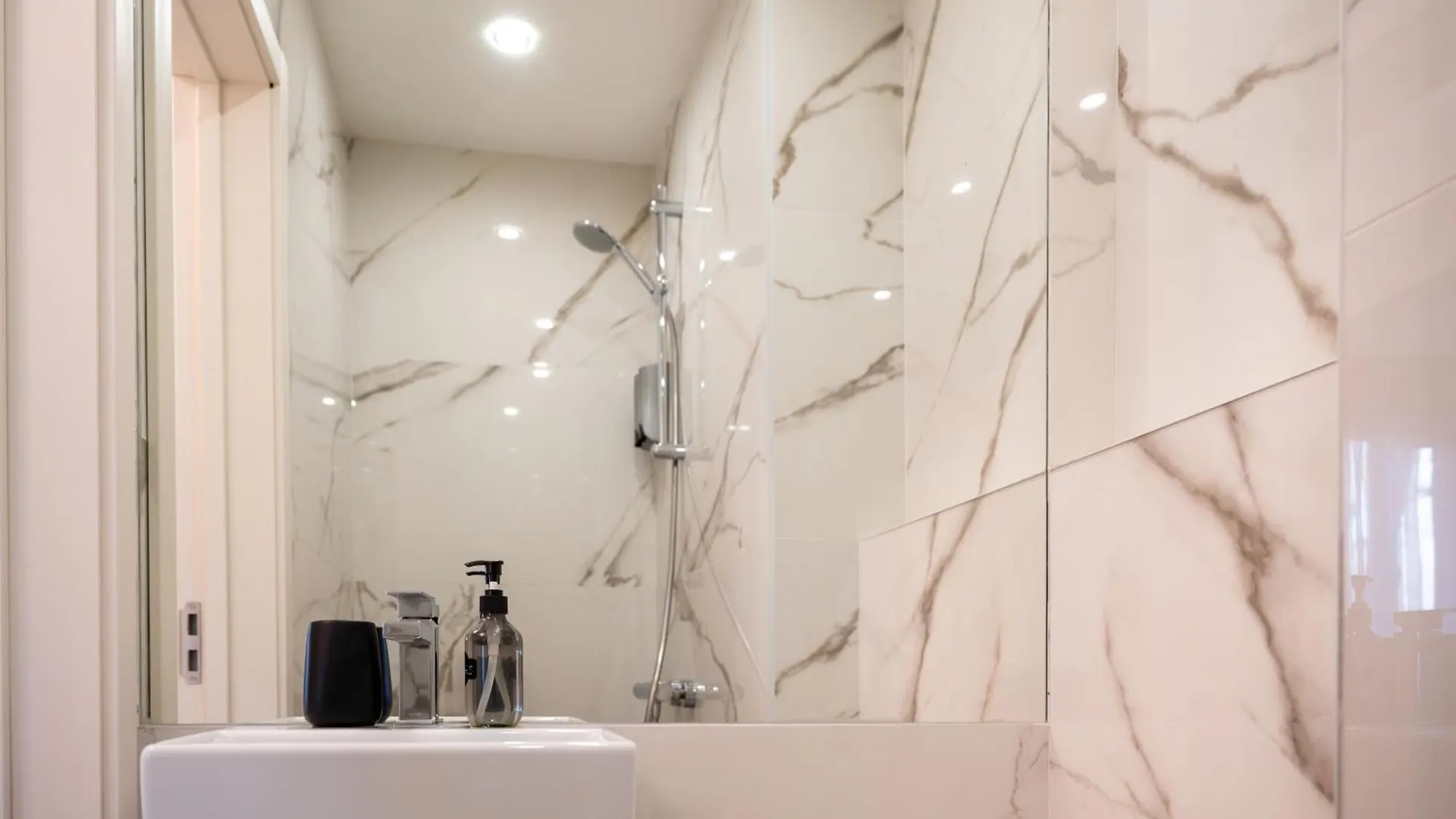 Luxury Studios In Top Center Sofia Apartment