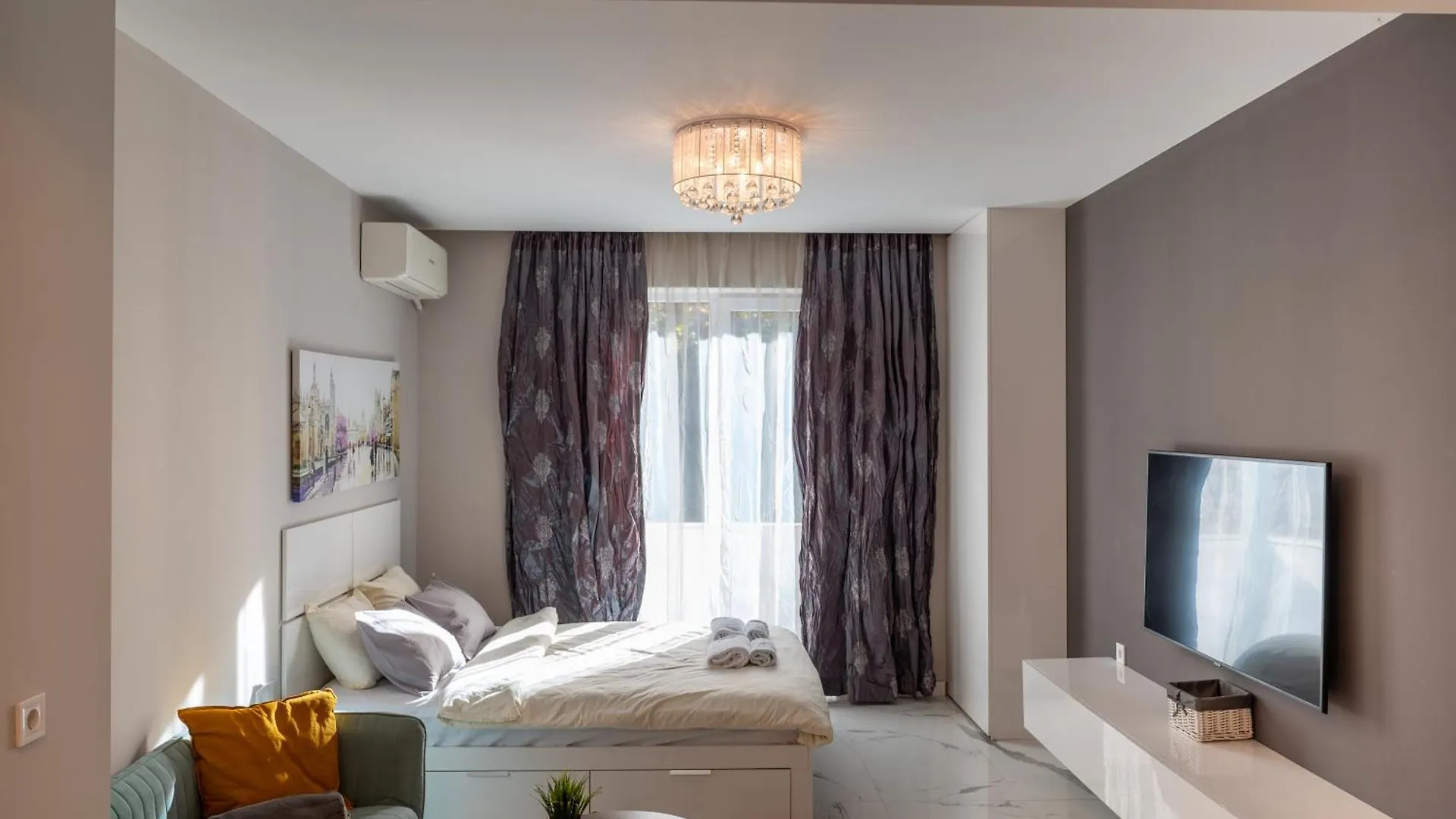 Apartment Luxury Studios In Top Center Sofia